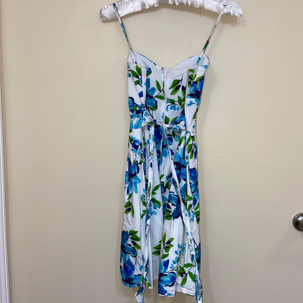 Dress - Picture 4 of 5